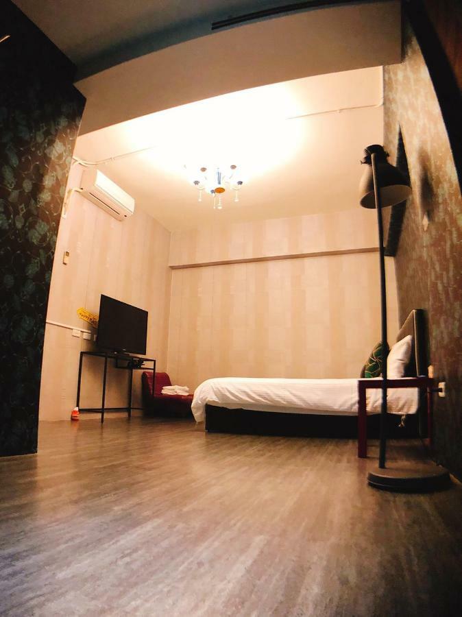 Апартаменты Traveler Station R15 Гаосюн Экстерьер фото
